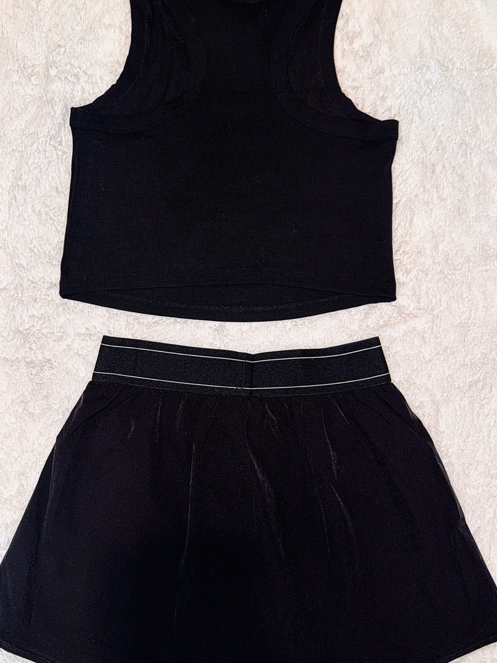 ALO Yoga Black Ribbed Cropped Tank and Skort Set - Picture 15 of 16